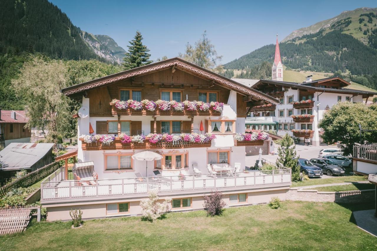 Landhaus Marion Hotel Holzgau Eksteriør billede